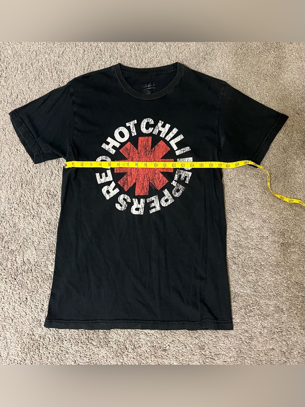 Red Hot Chili Peppers T-Shirt Black and Red - Picture 3 of 5